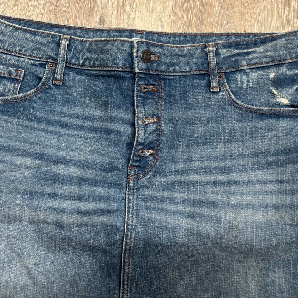 Denim Mini - Picture 3 of 5